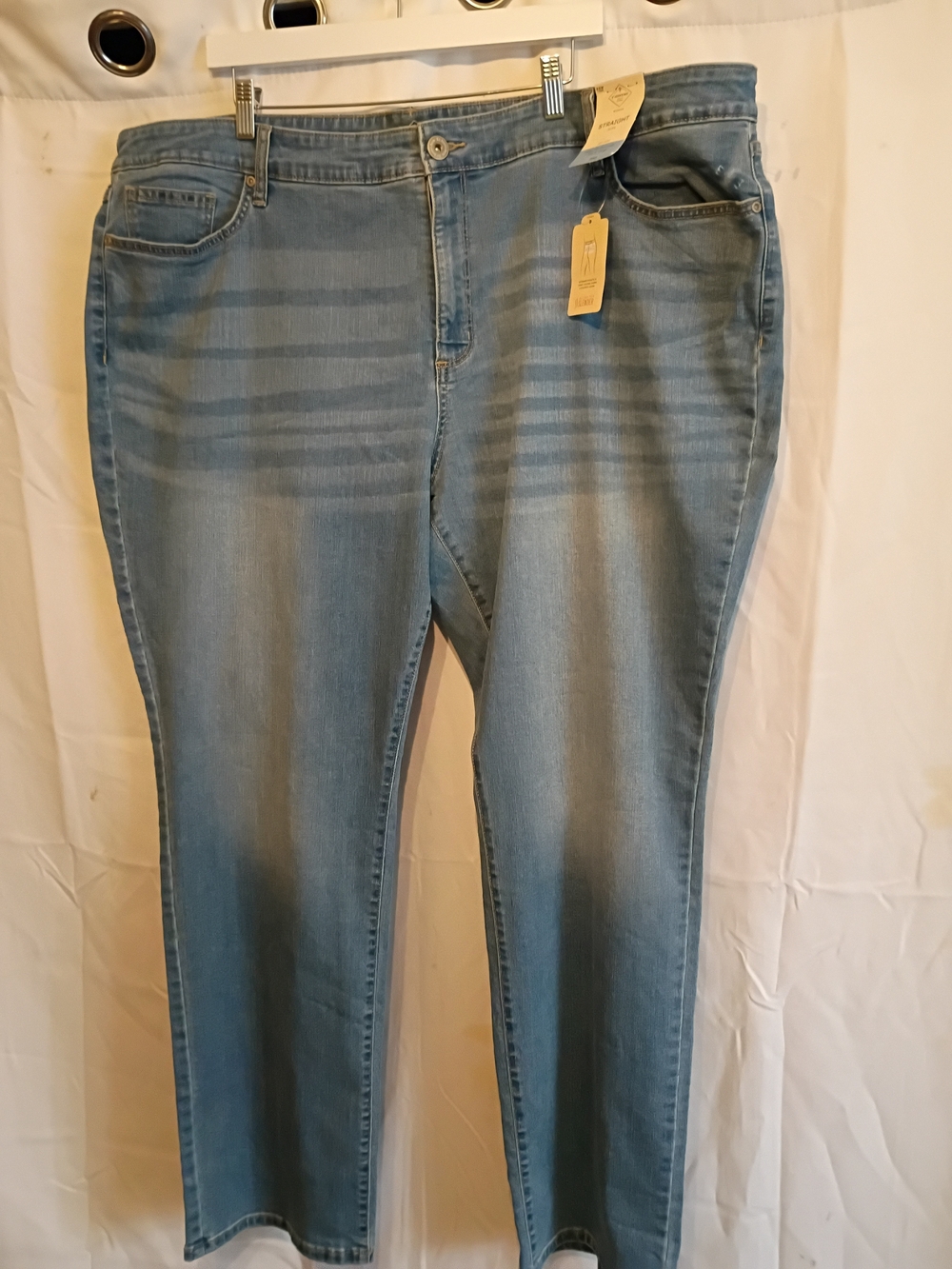 St. Johns Bay Size 26WL Women’s Straight Leg Stretch Jeans in Light Blue